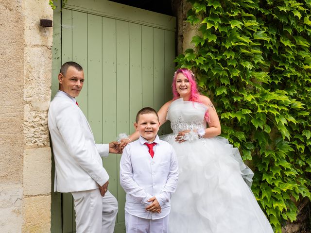 Le mariage de Emmanuelle et Cédric à Bourges, Cher 83