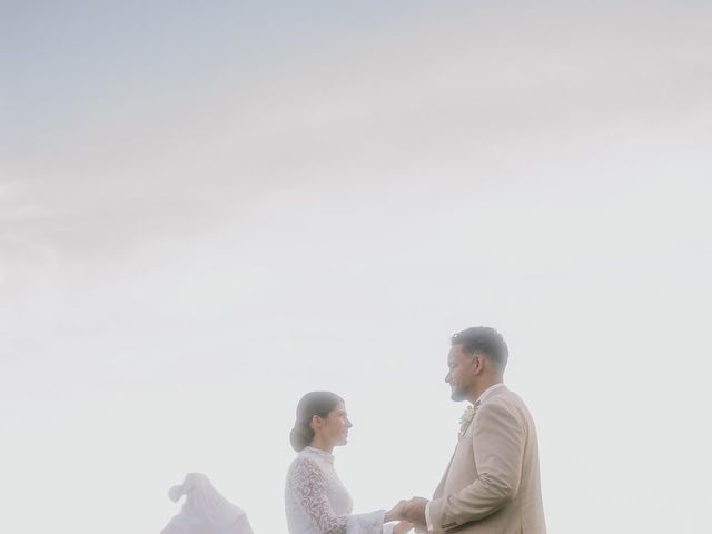 Le mariage de Pierre-Camille et Clarisse à Bourg-de-Thizy, Rhône 32