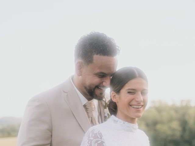 Le mariage de Pierre-Camille et Clarisse à Bourg-de-Thizy, Rhône 1