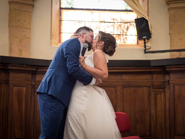 Le mariage de Thibaud et Alison à Vaux-en-Beaujolais, Rhône 9