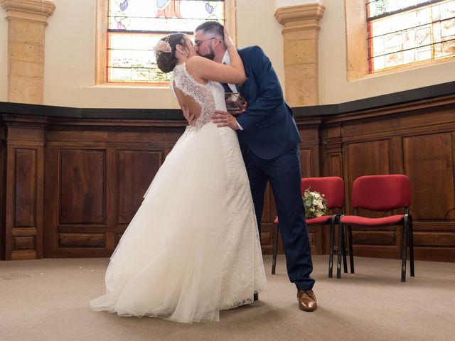 Le mariage de Thibaud et Alison à Vaux-en-Beaujolais, Rhône 10