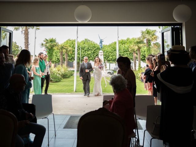 Le mariage de Thomas et Marie-Caroline à Gujan-Mestras, Gironde 33