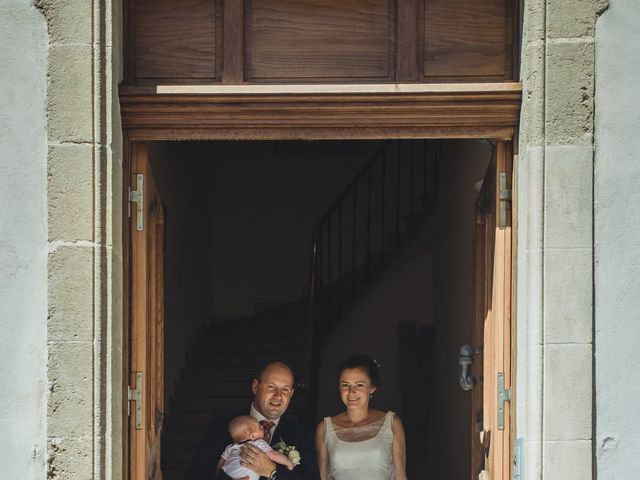 Le mariage de Alexandre et Isabelle à Saint-Gilles, Gard 7