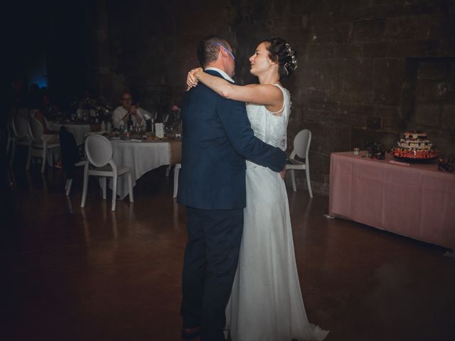 Le mariage de Alexandre et Isabelle à Saint-Gilles, Gard 23