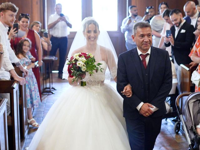 Le mariage de Shirley et Dylan à Moissy-Cramayel, Seine-et-Marne 16