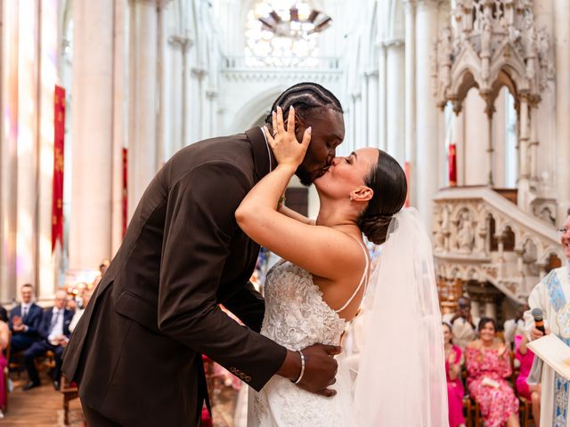 Le mariage de Junior et Victoria à Saint-Aubin-des-Ormeaux, Vendée 10
