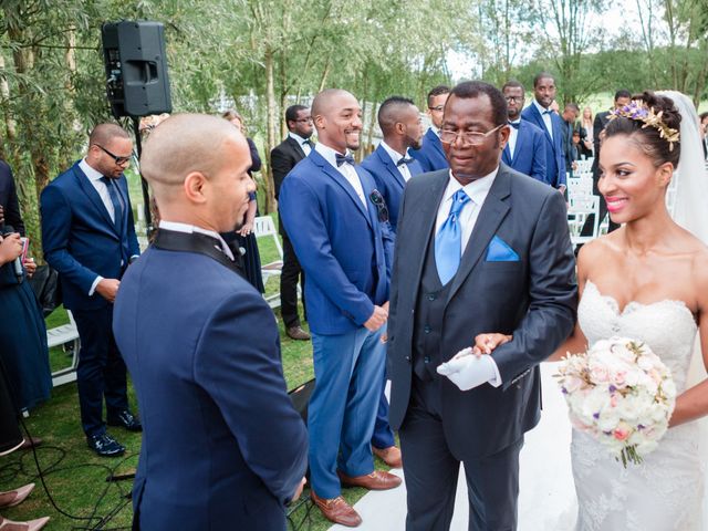 Le mariage de Eddy et Cristelle à La Boissière-École, Yvelines 32