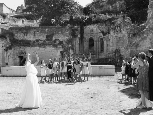 Le mariage de Quentin et Clémence à Montreuil-Bellay, Maine et Loire 56