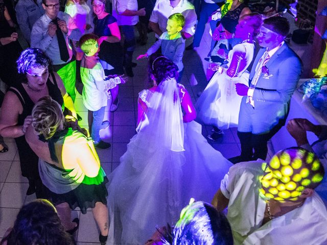 Le mariage de DIdier et Elodie à Hinges, Pas-de-Calais 42