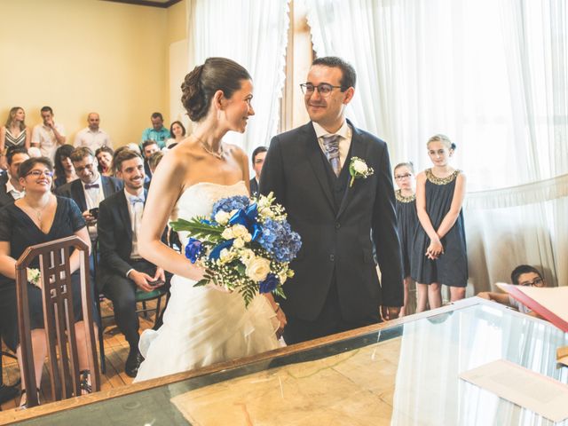 Le mariage de Adrien et Pauline à Roiffieux, Ardèche 12