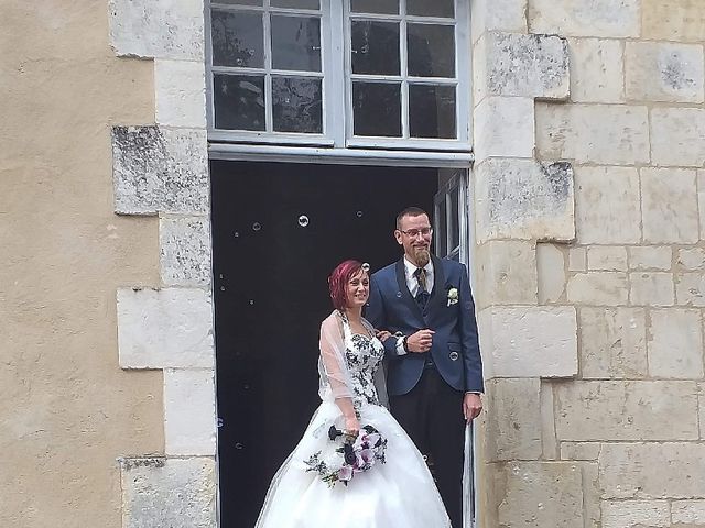 Le mariage de Thomas et Stéphanie à Taillebourg, Charente Maritime 4