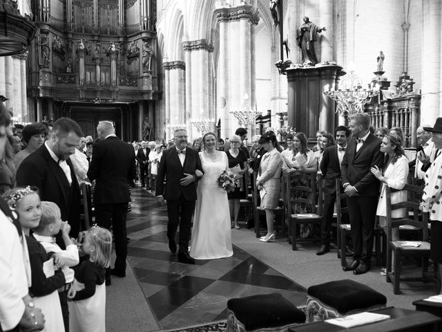 Le mariage de Léo et Gladys à Saint-Omer, Pas-de-Calais 13