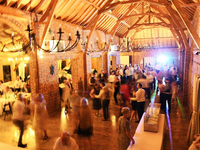 Le mariage de Léo et Gladys à Saint-Omer, Pas-de-Calais 26