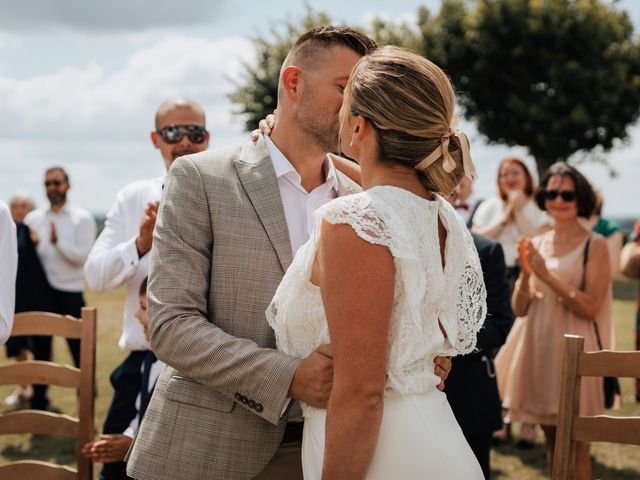 Le mariage de Adeline et Charles à Cubzac-les-Ponts, Gironde 10