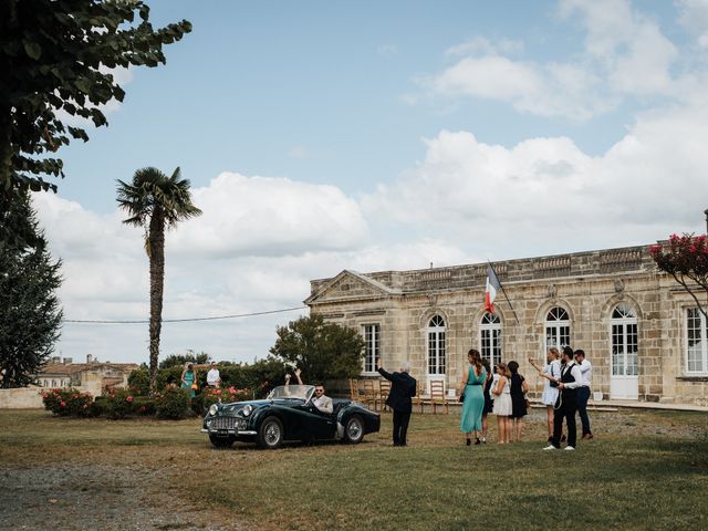 Le mariage de Adeline et Charles à Cubzac-les-Ponts, Gironde 11