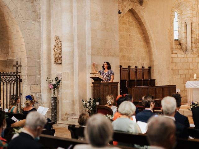 Le mariage de Adeline et Charles à Cubzac-les-Ponts, Gironde 22