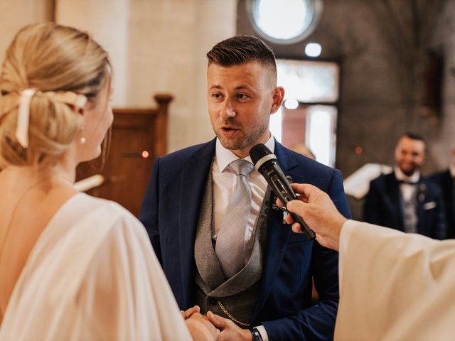 Le mariage de Adeline et Charles à Cubzac-les-Ponts, Gironde 25