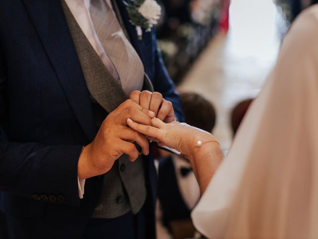 Le mariage de Adeline et Charles à Cubzac-les-Ponts, Gironde 26