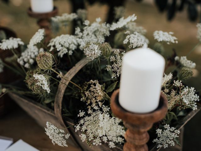 Le mariage de Adeline et Charles à Cubzac-les-Ponts, Gironde 34