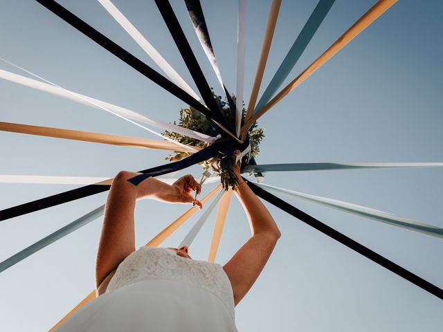 Le mariage de Adeline et Charles à Cubzac-les-Ponts, Gironde 41