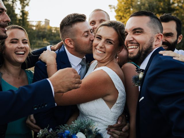 Le mariage de Adeline et Charles à Cubzac-les-Ponts, Gironde 44