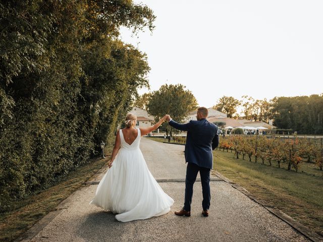 Le mariage de Adeline et Charles à Cubzac-les-Ponts, Gironde 52