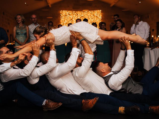 Le mariage de Adeline et Charles à Cubzac-les-Ponts, Gironde 57