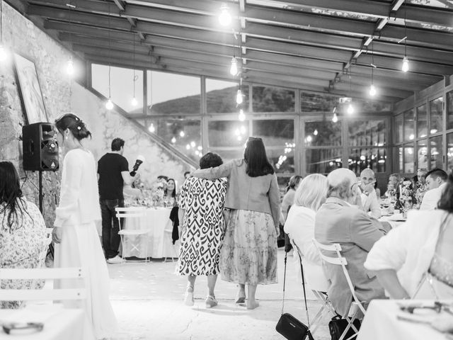 Le mariage de Nicolas et Virginie à Simiane-la-Rotonde, Alpes-de-Haute-Provence 42