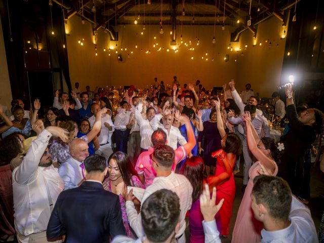 Le mariage de Adrien et Andi à Levallois-Perret, Hauts-de-Seine 85