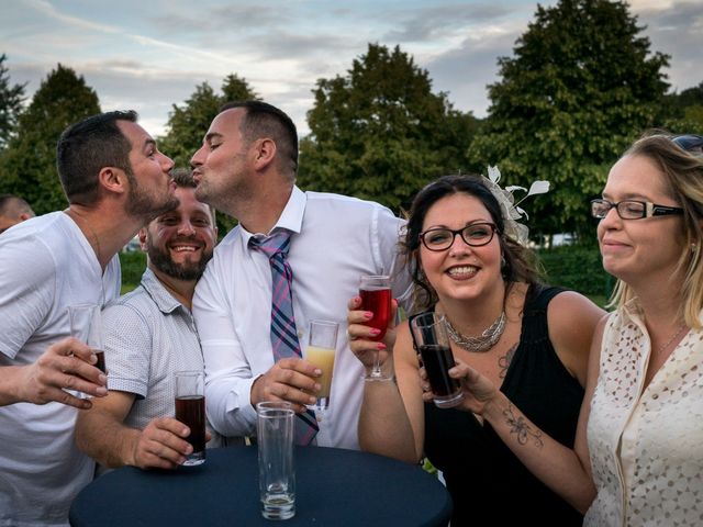 Le mariage de Nicolas et Sophie à Cléres, Seine-Maritime 45