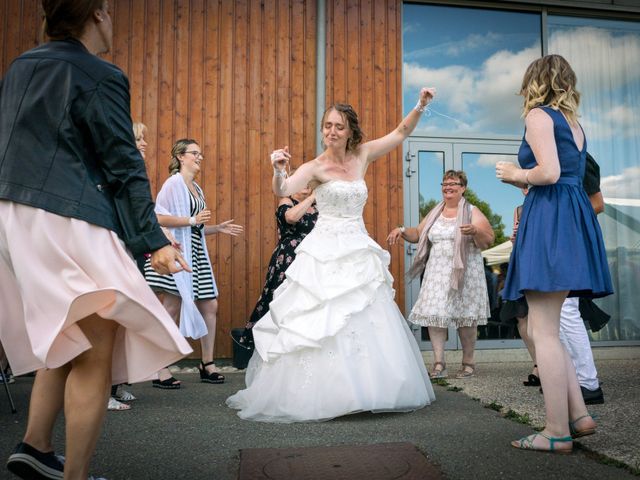 Le mariage de Nicolas et Sophie à Cléres, Seine-Maritime 58