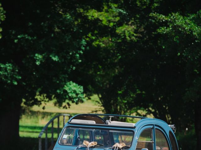 Le mariage de Emeric et Amandine à Ambronay, Ain 3