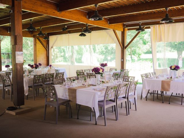 Le mariage de Emeric et Amandine à Ambronay, Ain 8