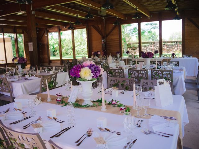 Le mariage de Emeric et Amandine à Ambronay, Ain 9