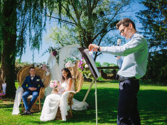 Le mariage de Emeric et Amandine à Ambronay, Ain 23