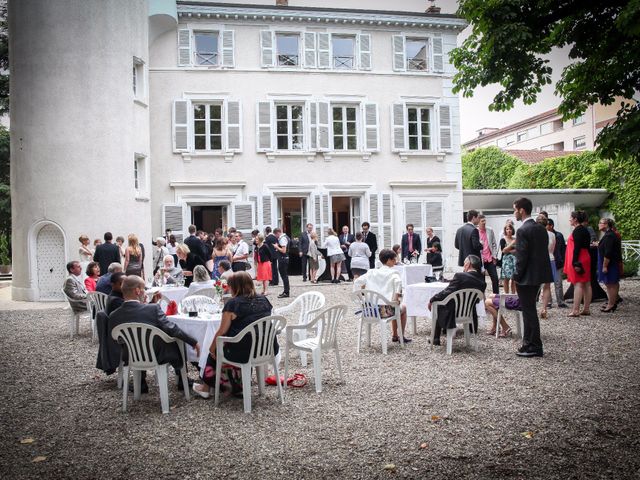 Le mariage de Julien et Magali à Lyon, Rhône 12