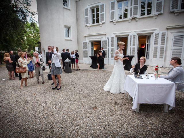 Le mariage de Julien et Magali à Lyon, Rhône 14