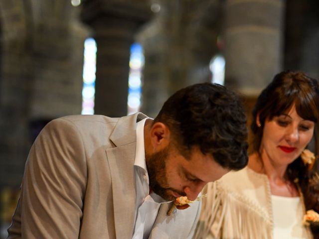 Le mariage de Julien et Lola à Besse-et-Saint-Anastaise, Puy-de-Dôme 7