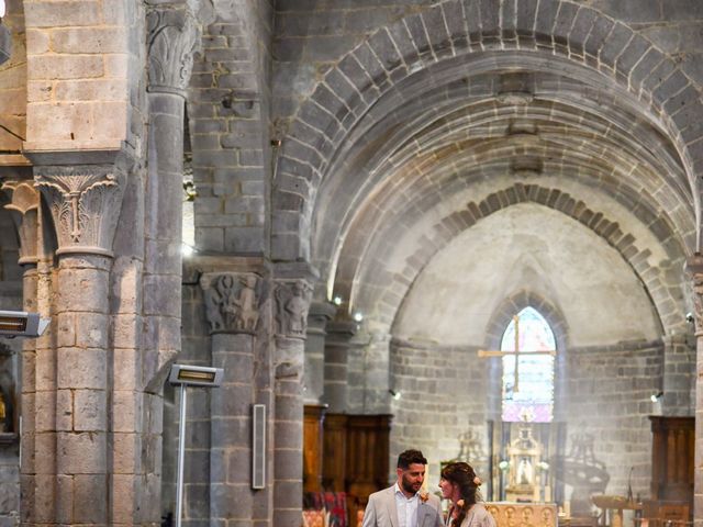 Le mariage de Julien et Lola à Besse-et-Saint-Anastaise, Puy-de-Dôme 8