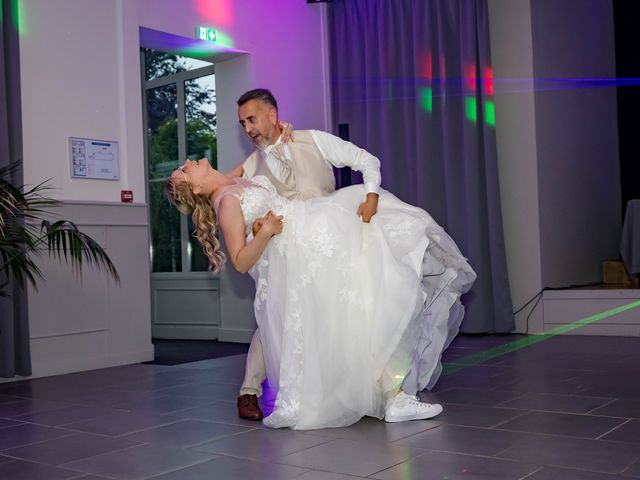 Le mariage de Nicolas et Aurélie à Hallennes-lez-Haubourdin, Nord 35