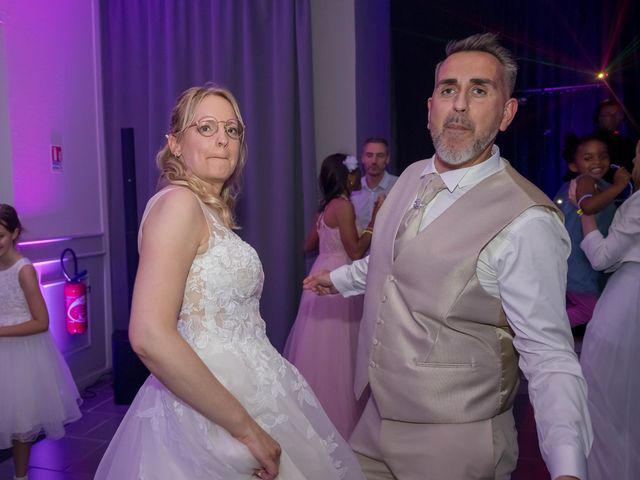 Le mariage de Nicolas et Aurélie à Hallennes-lez-Haubourdin, Nord 37