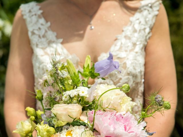 Le mariage de Julien et Elodie à Mérignac, Gironde 8