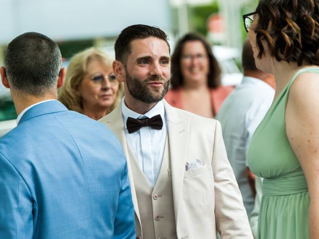 Le mariage de Julien et Elodie à Mérignac, Gironde 12