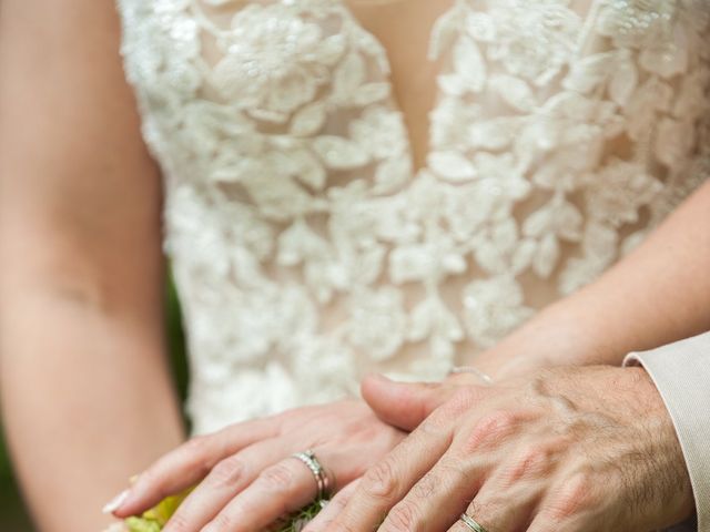 Le mariage de Julien et Elodie à Mérignac, Gironde 30