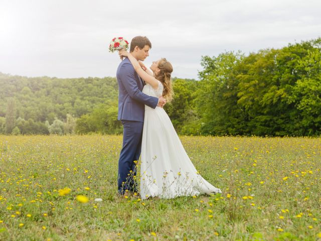 Le mariage de Gabriel et Alice à Druyes-les-Belles-Fontaines, Yonne 1