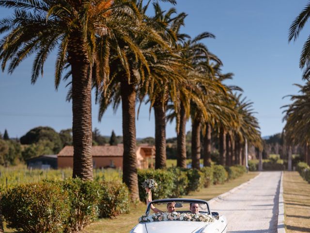 Le mariage de Nicolas et Élodie à Bormes-les-Mimosas, Var 2