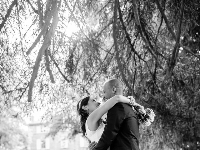 Le mariage de Mohamed et Florence à Savigny, Rhône 15