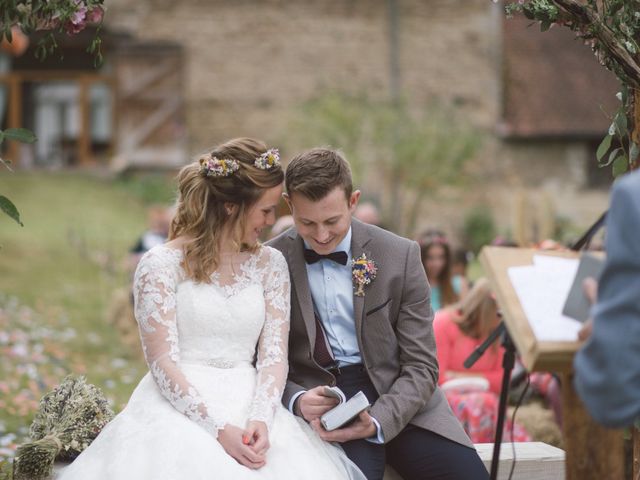 Le mariage de Jamie et Megan à Bertignat, Puy-de-Dôme 24