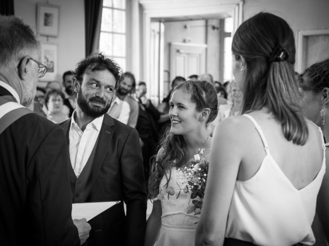 Le mariage de Luc et Marion à Salins-les-Bains, Jura 1