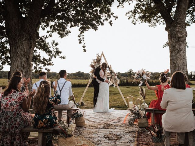 Le mariage de Corentin et Coralie à Bouère, Mayenne 31